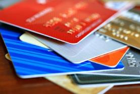 descubra diferenca cartoes bancarios